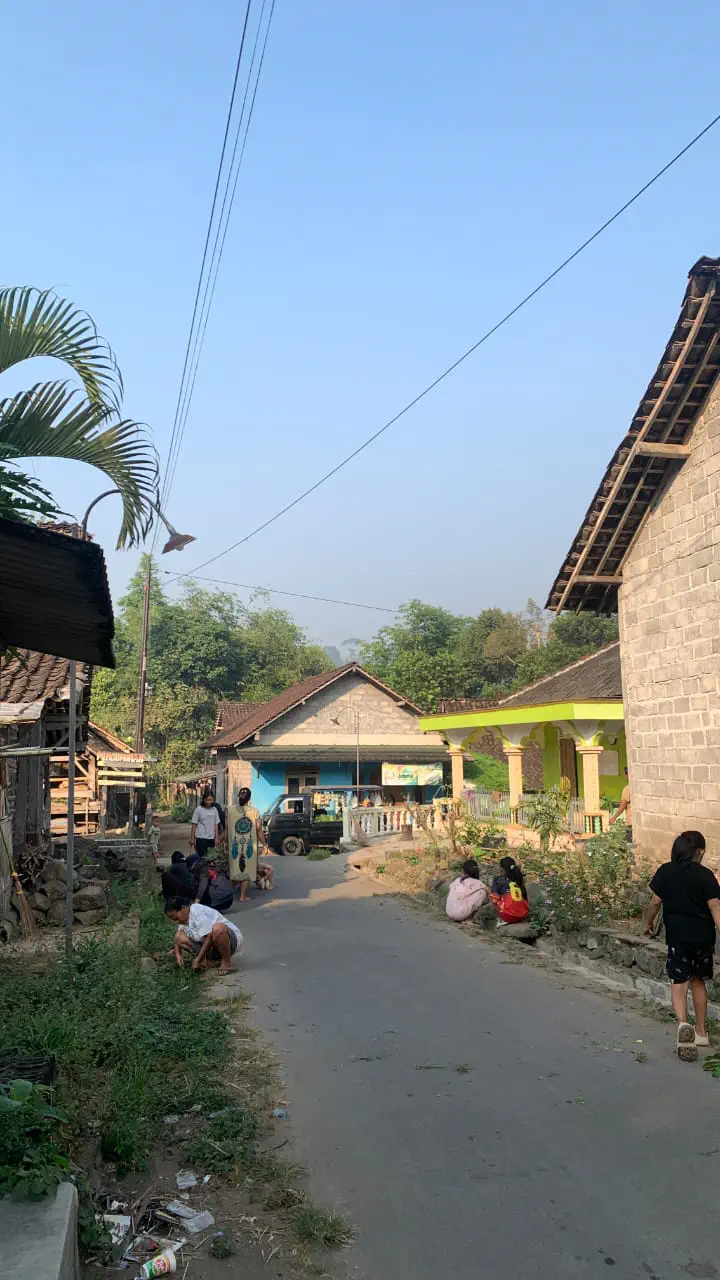Suasana warga Ganjuran